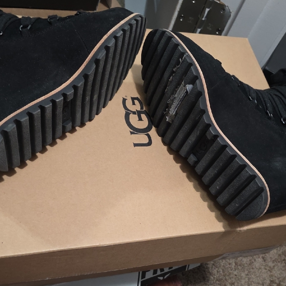 UGG Black Lace-Up Winter Boots - Picture 4 of 8